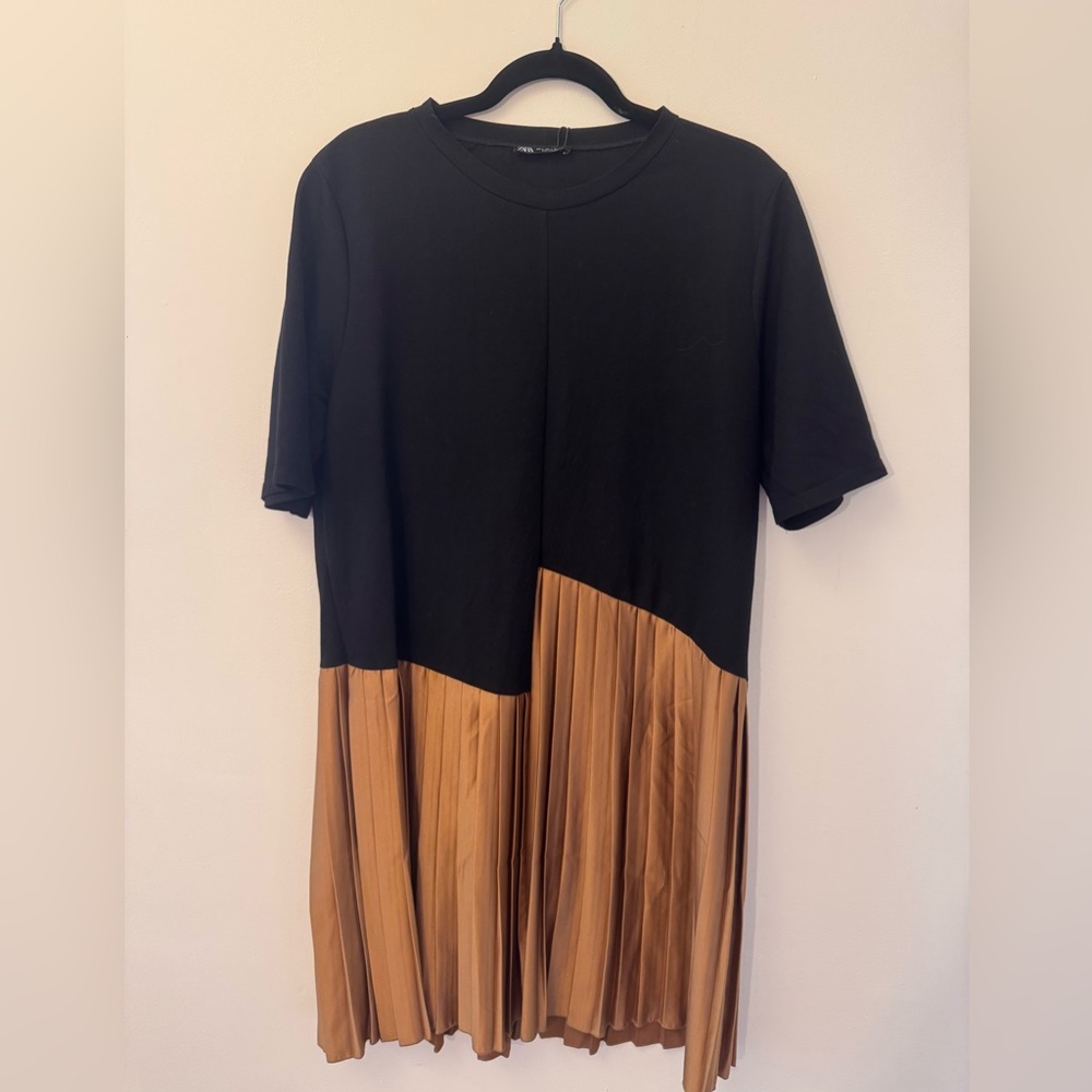 Zara (NEW WITH TAGS) Black and Gold mixed media Dress